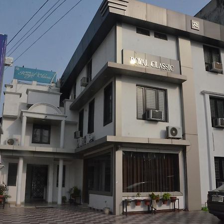 Hotel Royal Classic Bareli Zewnętrze zdjęcie