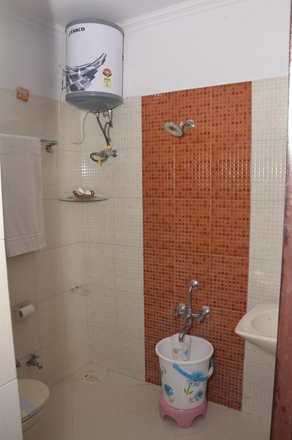Hotel Royal Classic Bareli Zewnętrze zdjęcie