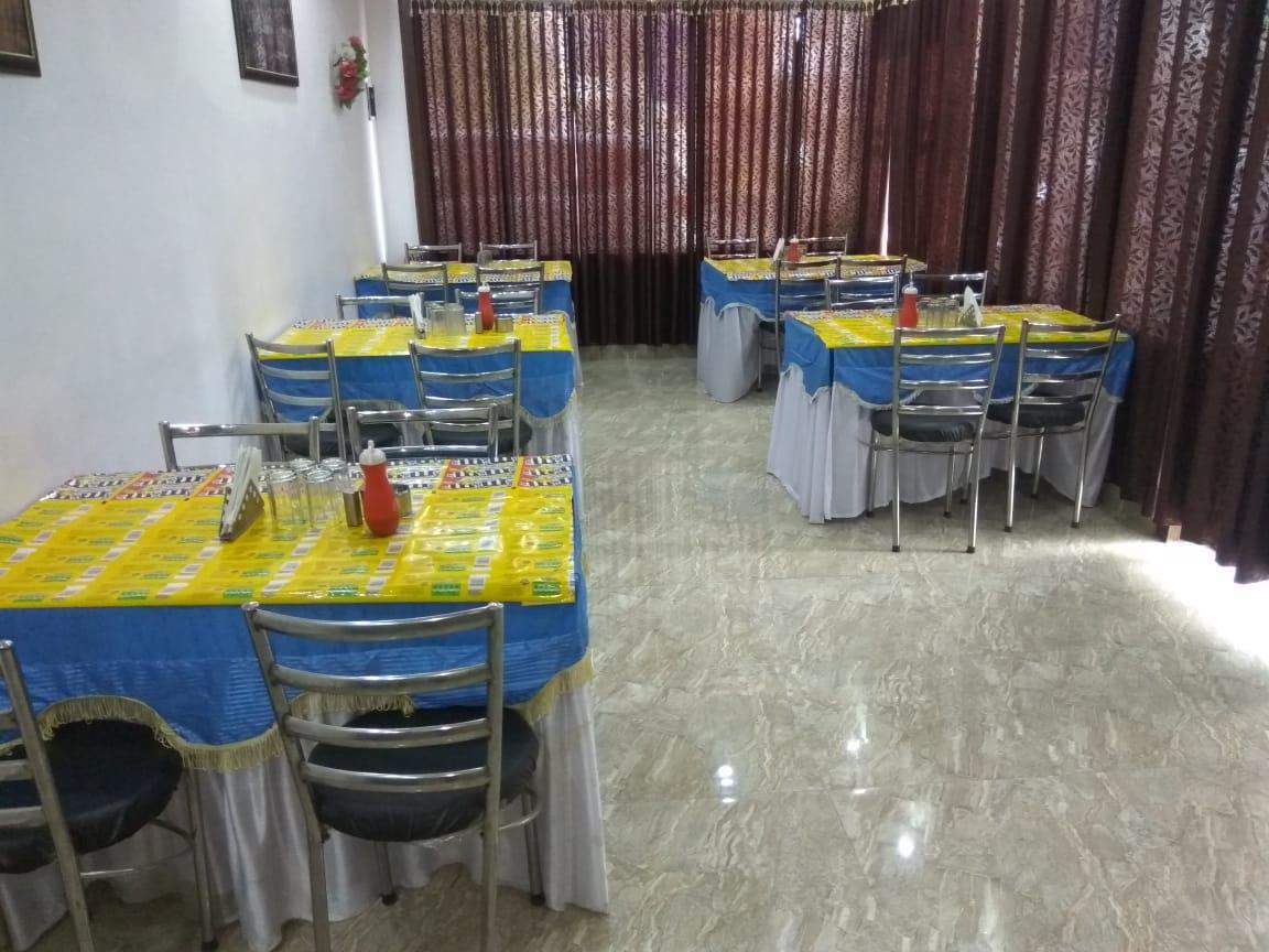 Hotel Royal Classic Bareli Zewnętrze zdjęcie